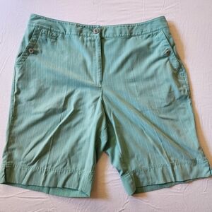 IZOD Women's Burmuda Shorts Striped Blue‎ White Relaxed Stretch Size 16